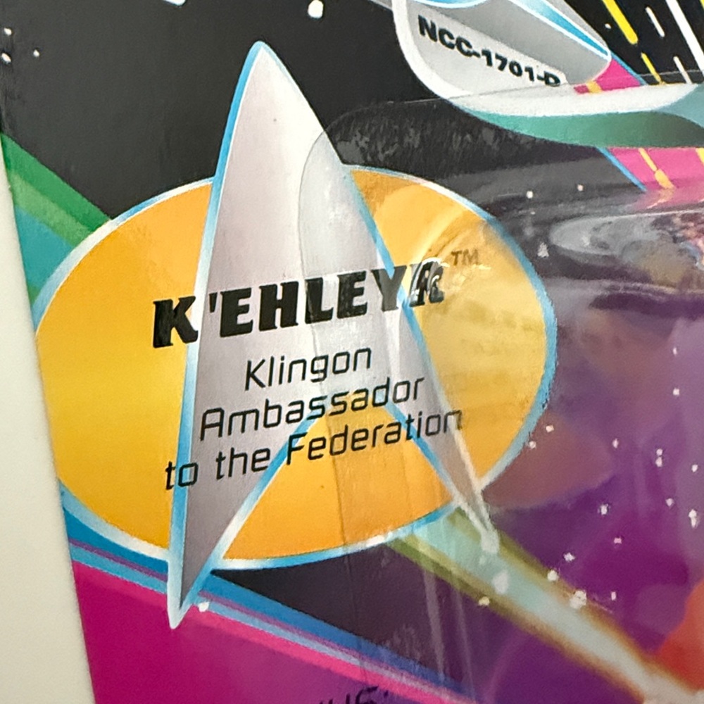 1993 Star Trek TNG K’ehleya (Klingon Ambassador) Action Figure by Playmates - Picture 4 of 13